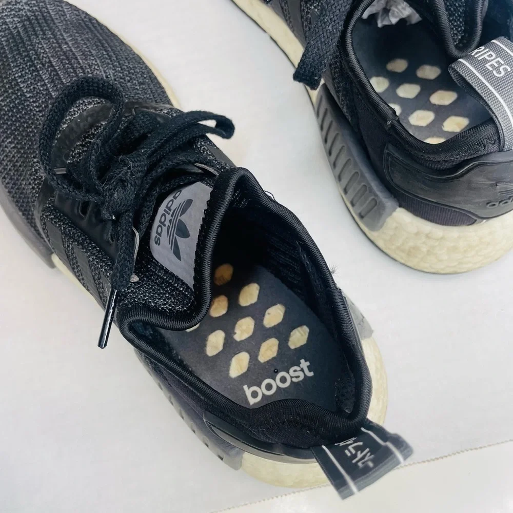 Adidas NMD_R1 Core Black Carbon Sneakers Men’s Size 8